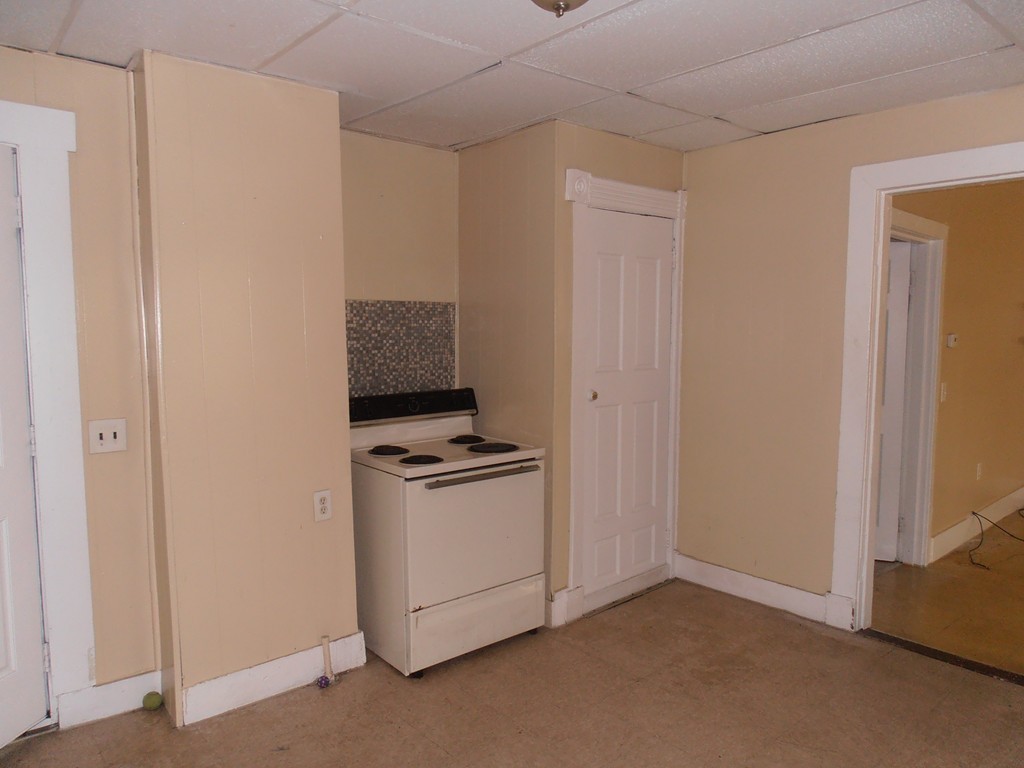 39-41 Eastern Avenue Springfield, MA 01109 - Photo 6 of 29 Gallery Image 6