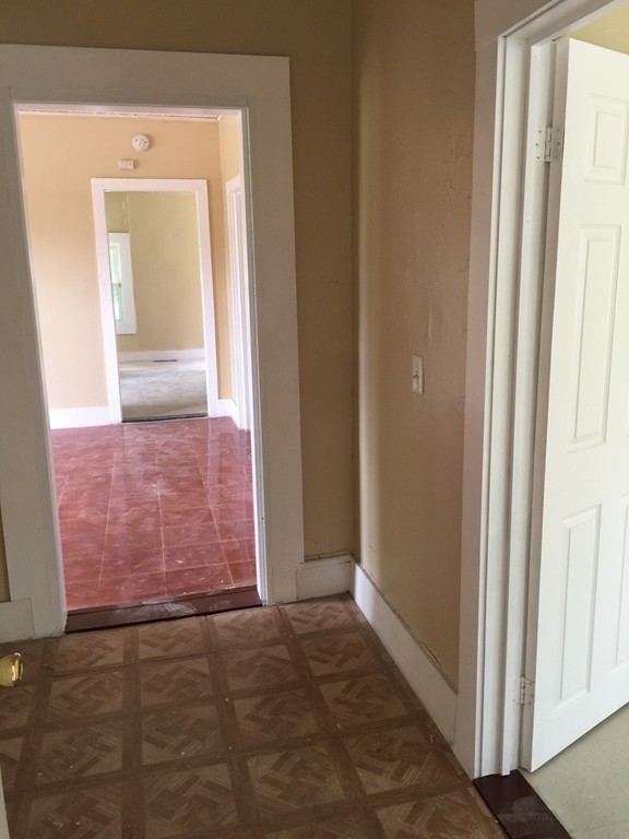 39-41 Eastern Avenue Springfield, MA 01109 - Photo 9 of 29 Gallery Image 9