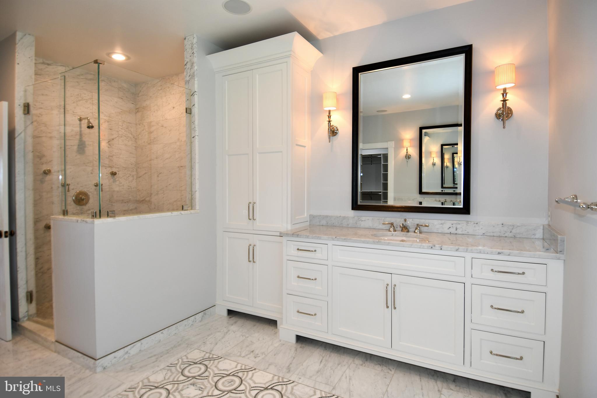 7808 Southdown Road Alexandria, VA 22308 - Photo 64 of 99 Primary bathroom
