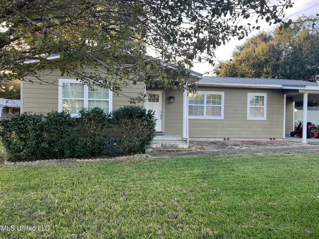 $1,700 | 285 Venetian Gardens, Gulfport, MS 39507