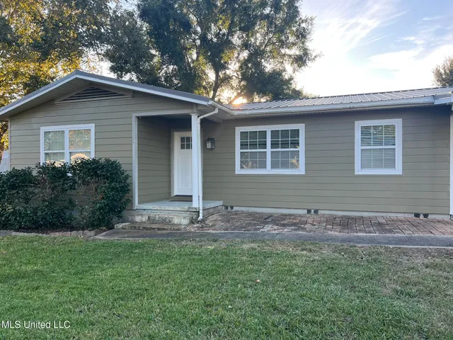 $1,700 | 285 Venetian Gardens, Gulfport, MS 39507