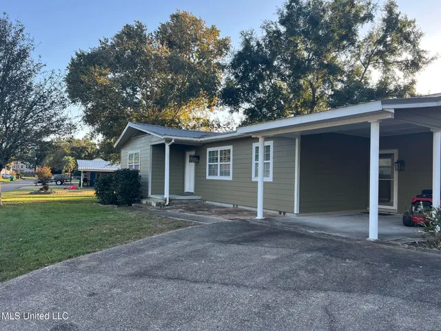 $1,700 | 285 Venetian Gardens, Gulfport, MS 39507