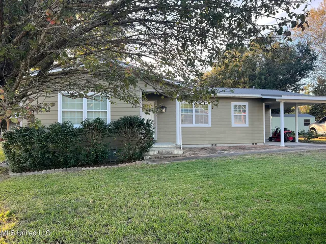 $1,700 | 285 Venetian Gardens, Gulfport, MS 39507