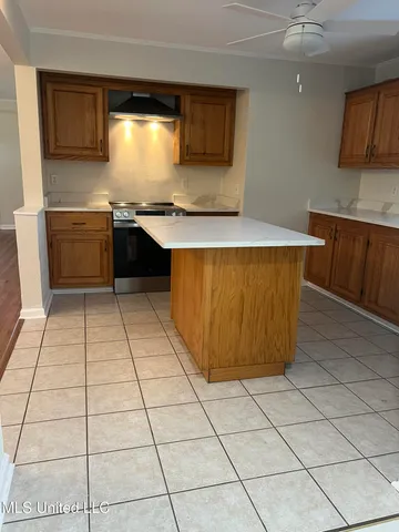 $1,700 | 285 Venetian Gardens, Gulfport, MS 39507