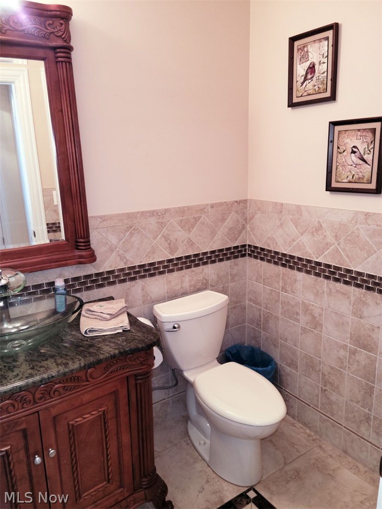 4699 Lake Road East, Unit 403 Geneva, OH 44041 - Photo 18 of 32 Gallery Image 18