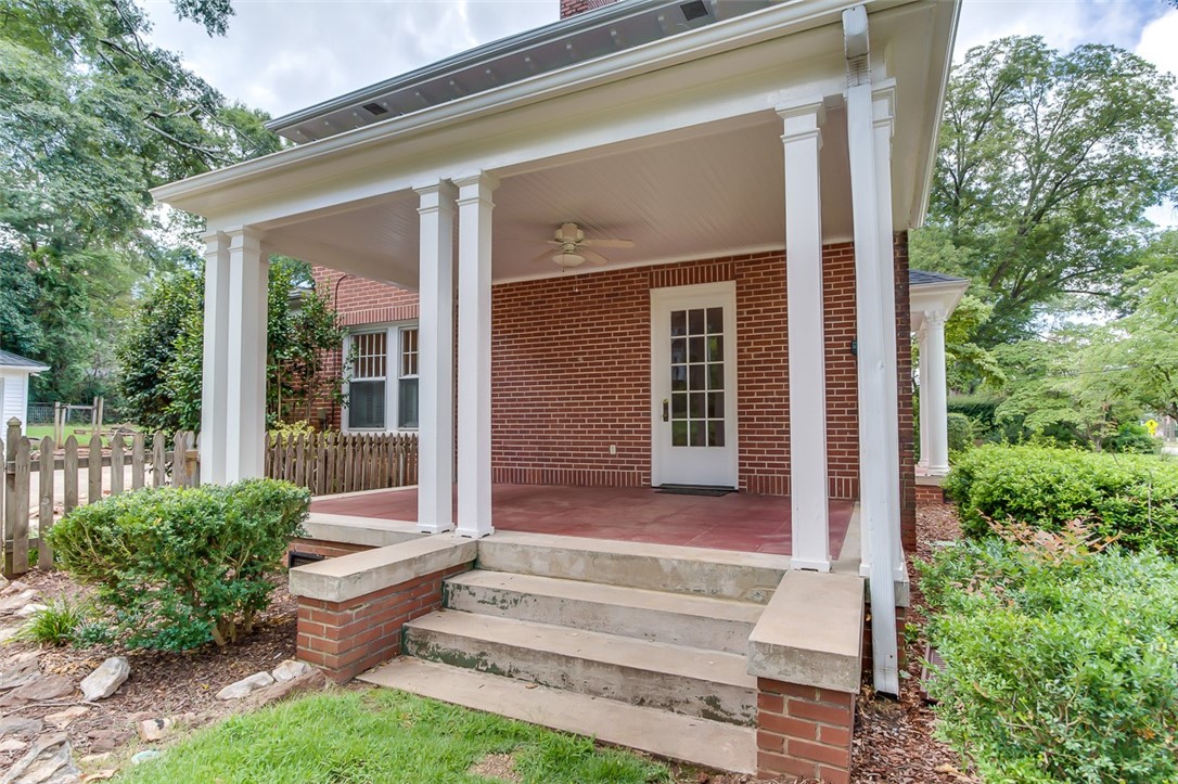 912 East Calhoun Street Anderson, SC 29621 - Photo 3 of 50 Gallery Image 3
