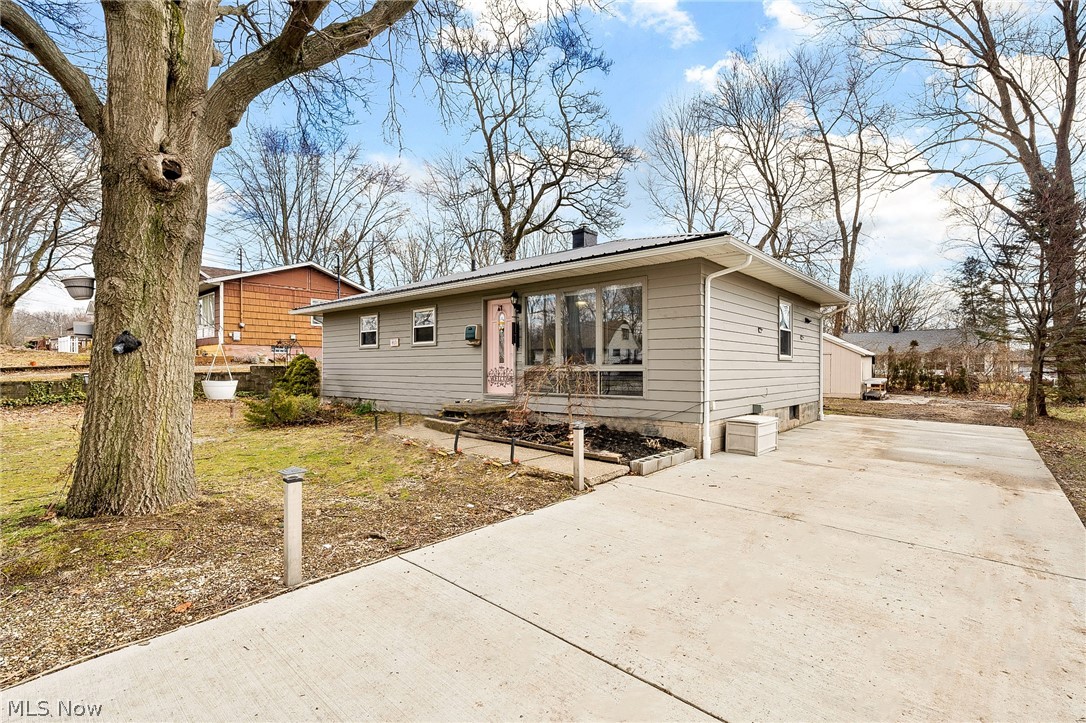 915 Middlebury Road Kent, OH 44240 - Photo 2 of 26 Gallery Image 2