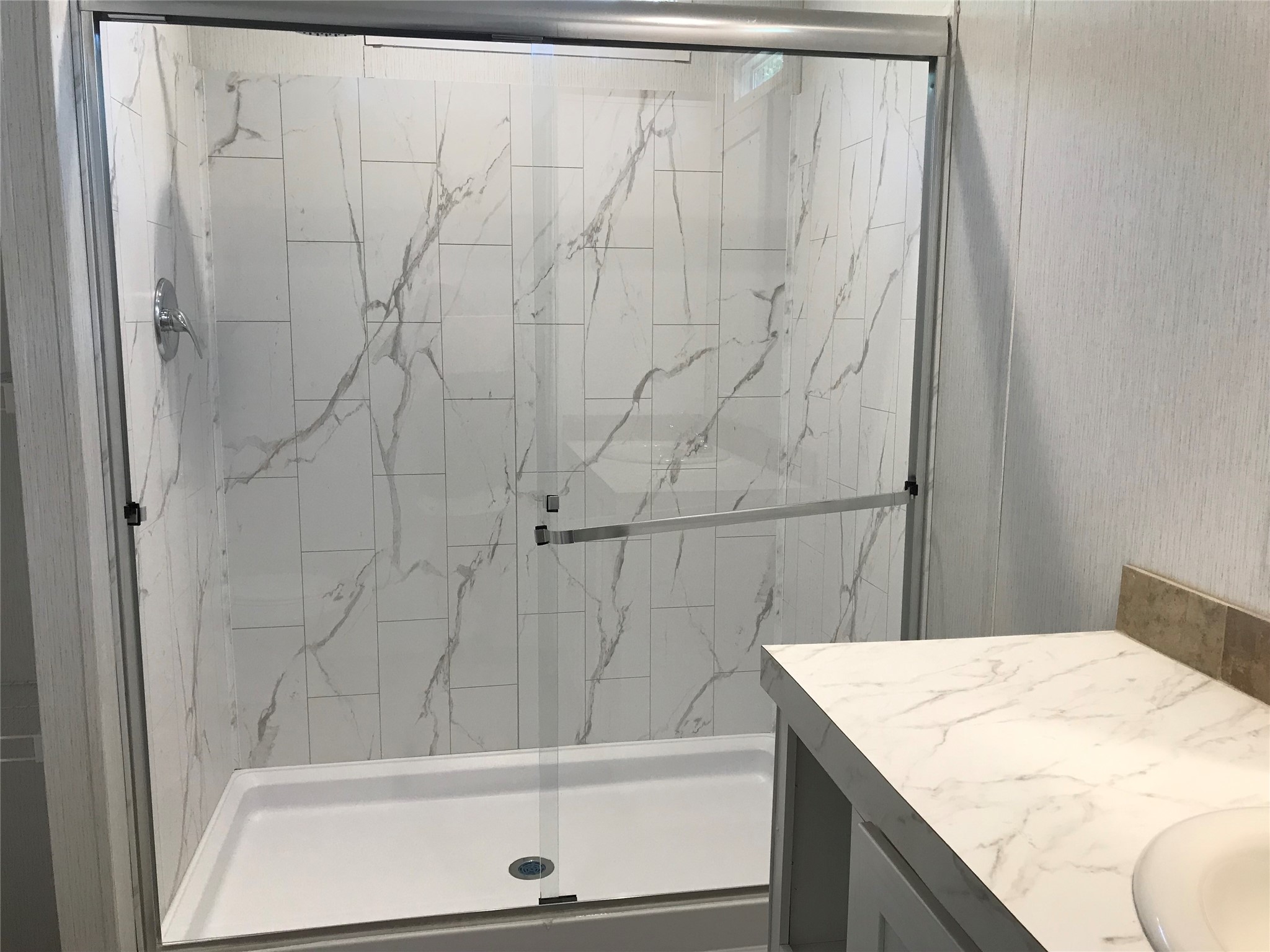 246 Brenda Road Trinity, TX 75862 - Photo 13 of 24 a bathroom with a bathtub