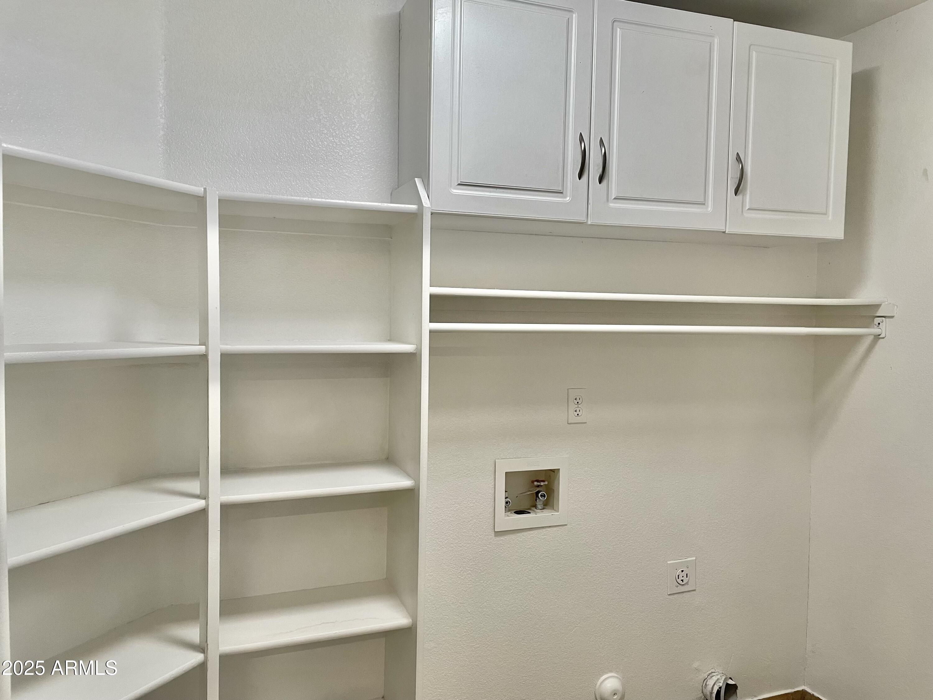 1002 East Arabian Drive Gilbert, AZ 85296 - Photo 12 of 23 a close view of closet