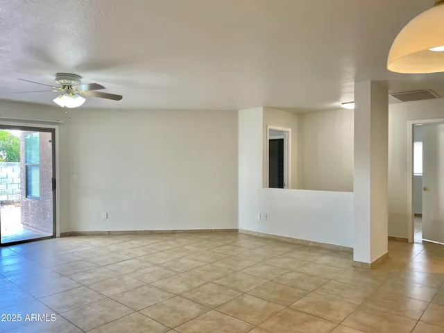 $2,400 | 1002 East Arabian Drive, Gilbert, AZ 85296