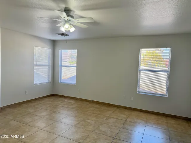$2,400 | 1002 East Arabian Drive, Gilbert, AZ 85296