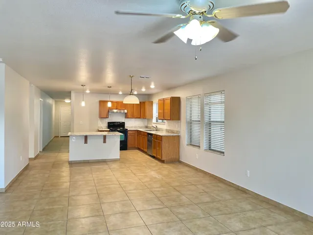 $2,400 | 1002 East Arabian Drive, Gilbert, AZ 85296