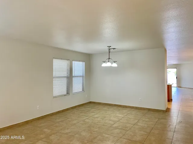 $2,400 | 1002 East Arabian Drive, Gilbert, AZ 85296