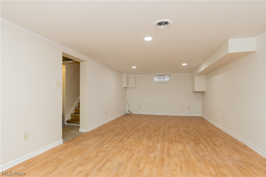 944 Richmond Road Cleveland, OH 44124 - Photo 27 of 32