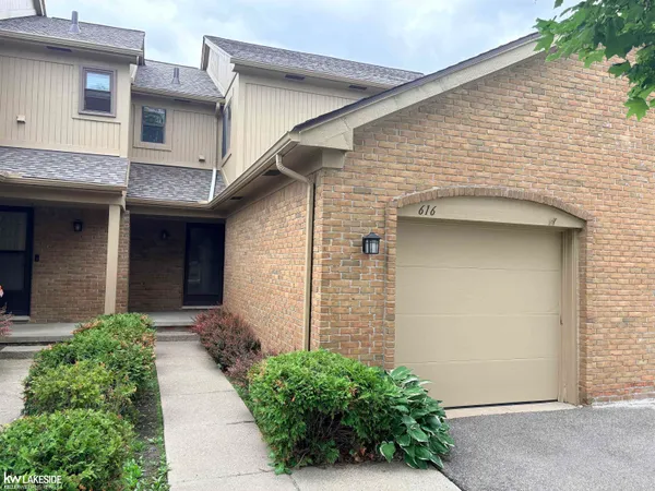 $2,400 | 616 Byron Court, Rochester, MI 48307