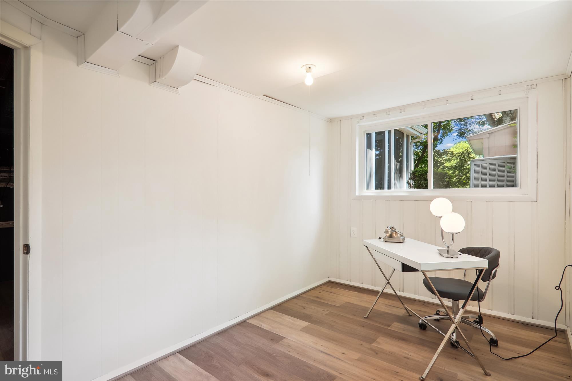 2610 Eccleston Street Silver Spring, MD 20902 - Photo 33 of 48 Office with Large Windows!