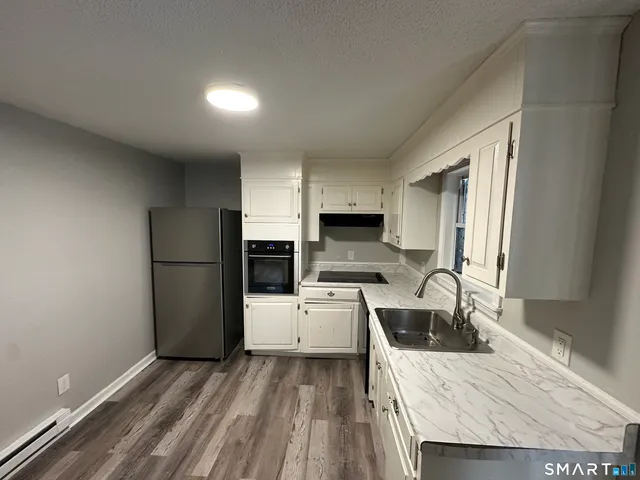 $1,225 | 197 Central Avenue, Norwich, CT 06360