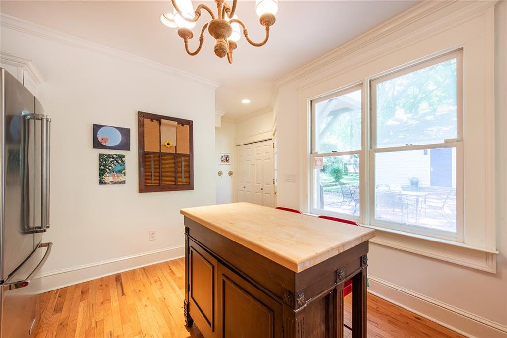 573 Collier Road Northwest Atlanta, GA 30318 - Photo 23 of 58
