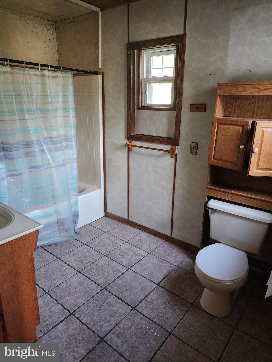 466 Kirks Mill Road Nottingham, PA 19362 - Photo 23 of 28 a bathroom with a toilet and a shower
