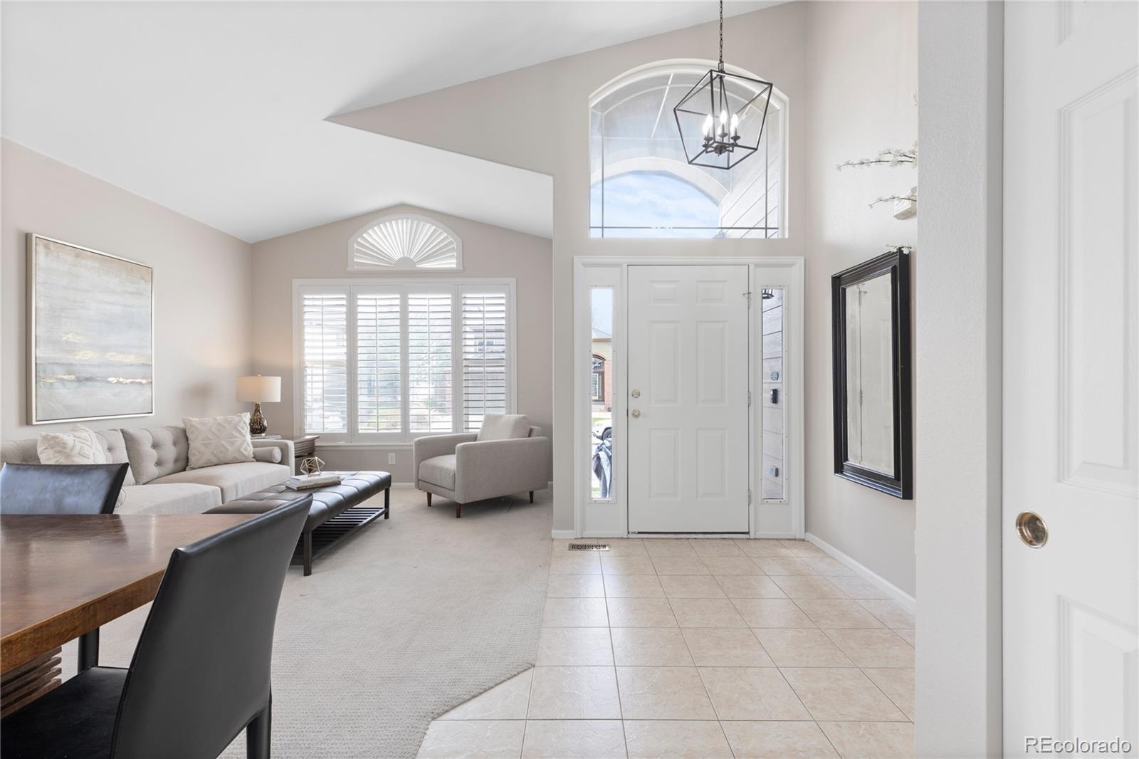 9275 Desert Willow Road Highlands Ranch, CO 80129 - Photo 5 of 39 Gallery Image 5