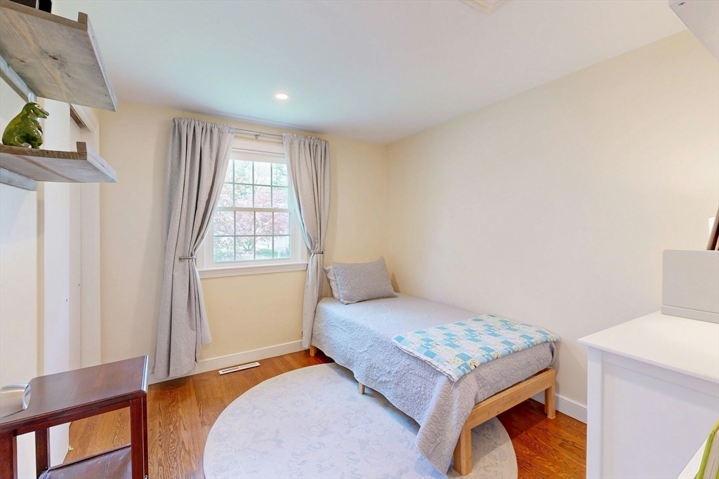 18 Emerson Road Medfield, MA 02052 - Photo 14 of 34 Gallery Image 14