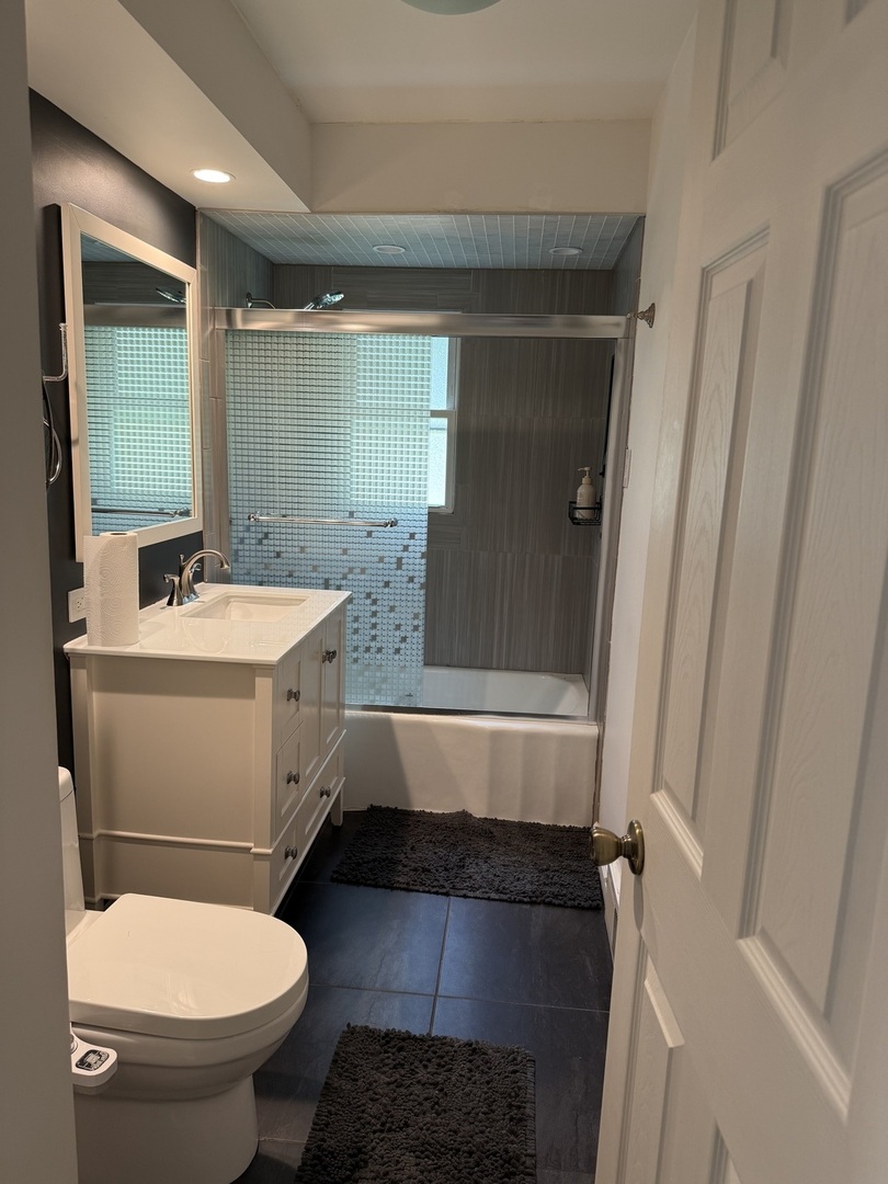 47 West Algonquin Road Des Plaines, IL 60018 - Photo 20 of 56 Gallery Image 20