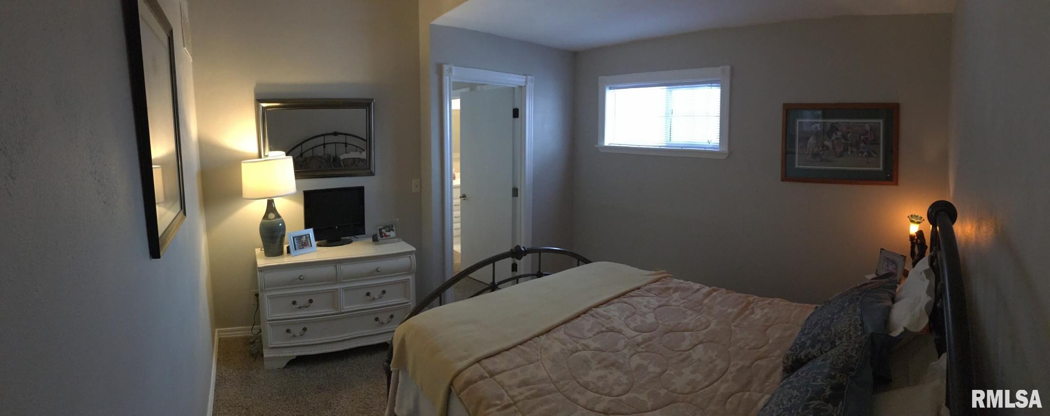 7404 North Radnor Road Peoria, IL 61615 - Photo 12 of 31 Gallery Image 12