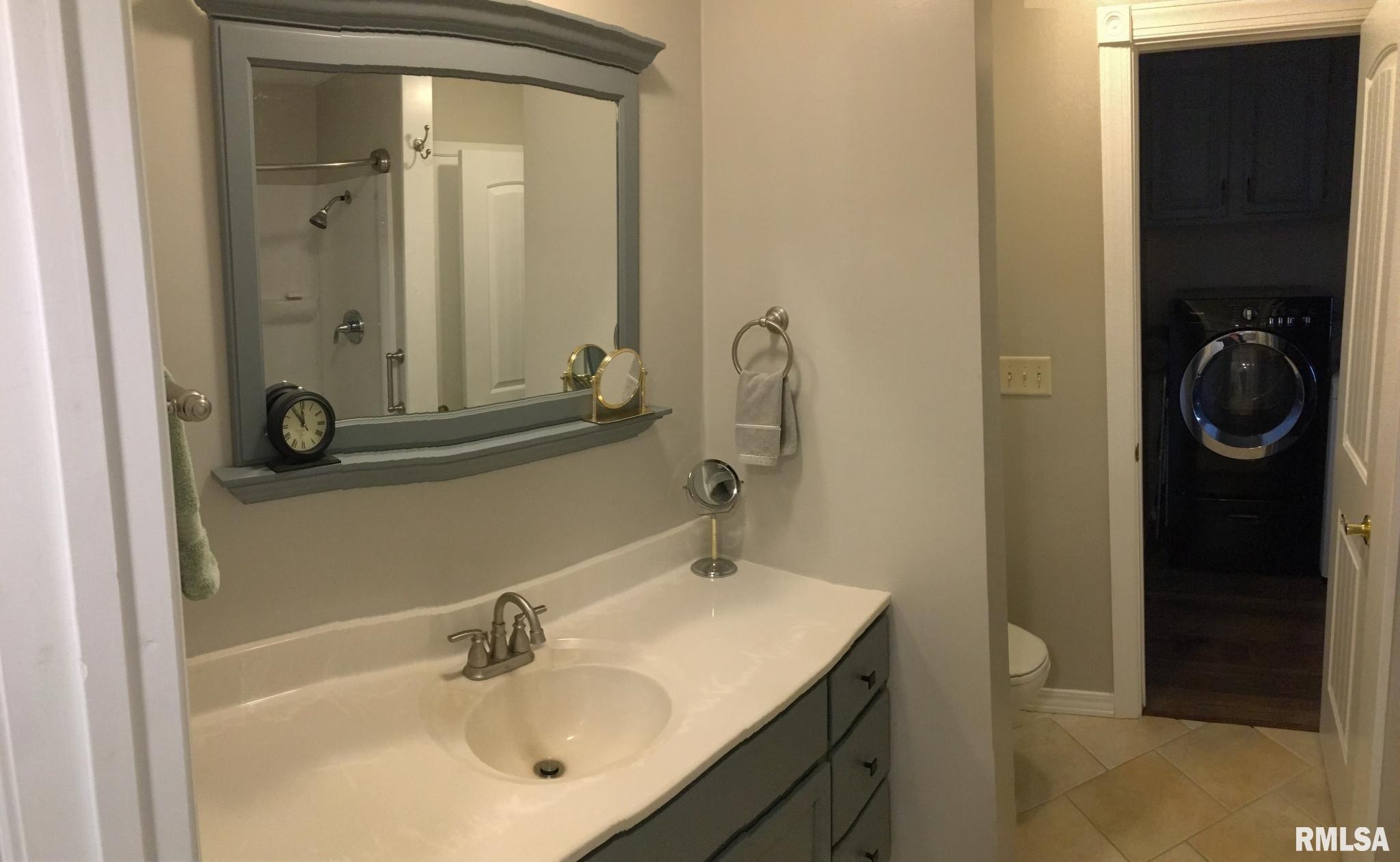 7404 North Radnor Road Peoria, IL 61615 - Photo 14 of 31 Gallery Image 14