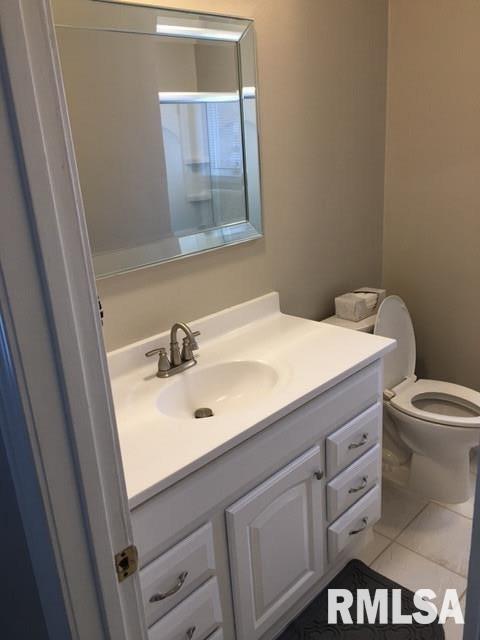 7404 North Radnor Road Peoria, IL 61615 - Photo 15 of 31 Gallery Image 15