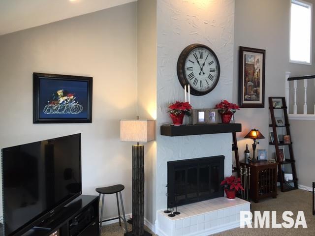 7404 North Radnor Road Peoria, IL 61615 - Photo 8 of 31 Gallery Image 8