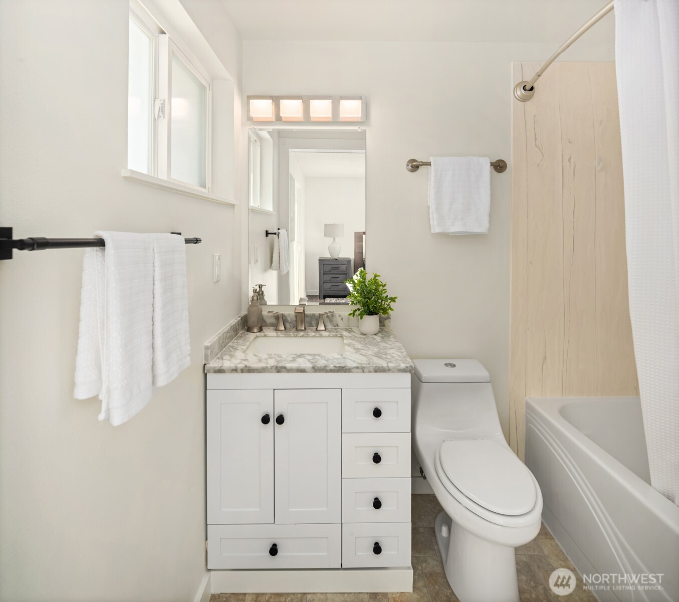13723 Southeast 173rd Place Renton, WA 98058 - Photo 13 of 29 Gallery Image 13