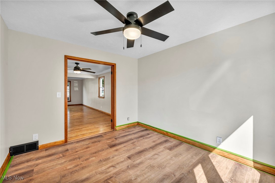 4142 Stonehaven Road Cleveland, OH 44121 - Photo 17 of 39