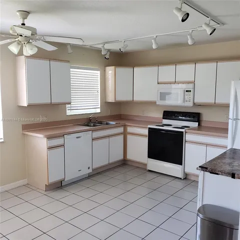 $2,800 | 8330 Southeast Sweet Bay Avenue, Unit 8330, Hobe Sound, FL 33455