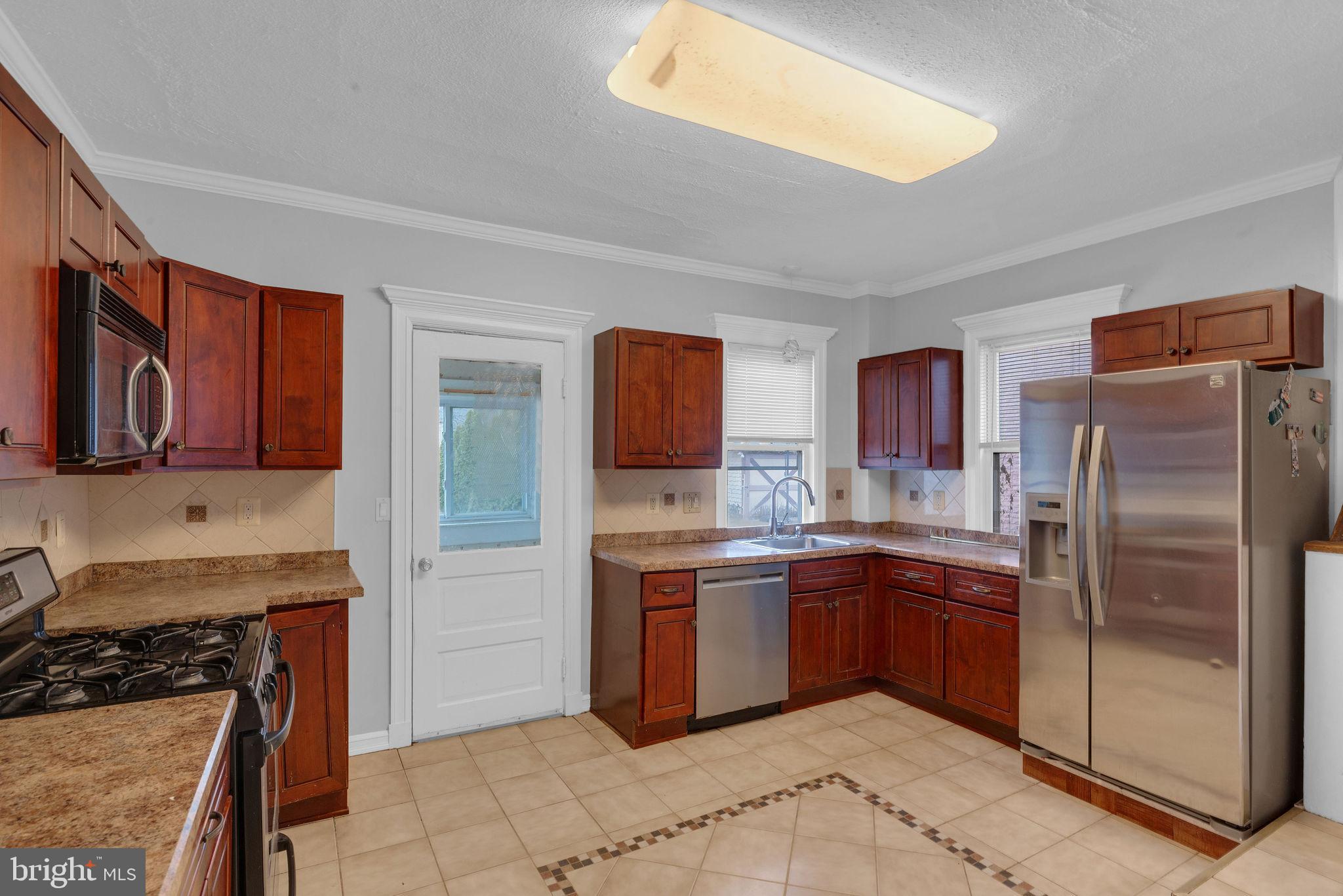 840 Riverside Avenue Trenton, NJ 08618 - Photo 12 of 38 Gallery Image 12