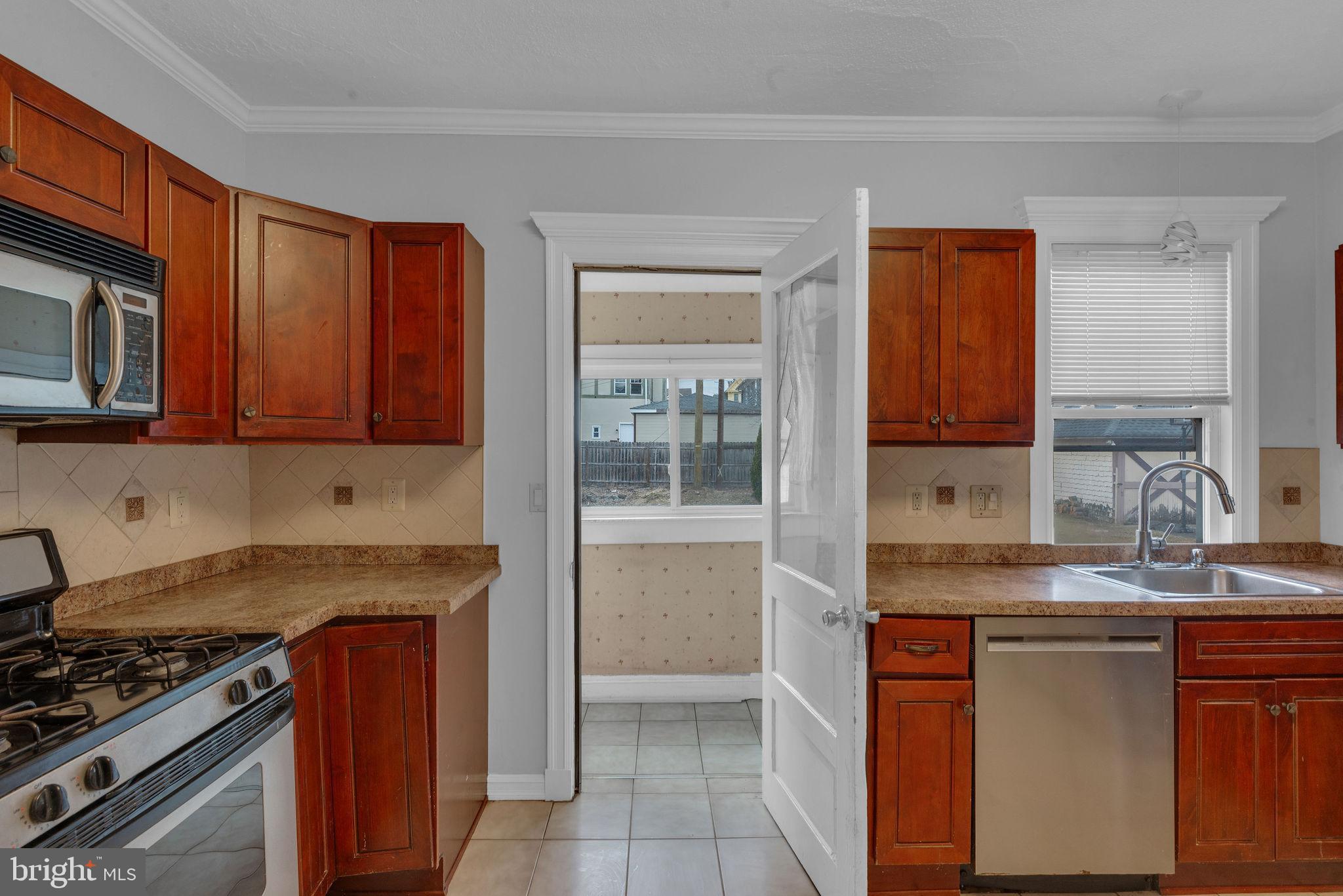 840 Riverside Avenue Trenton, NJ 08618 - Photo 16 of 38 Gallery Image 16