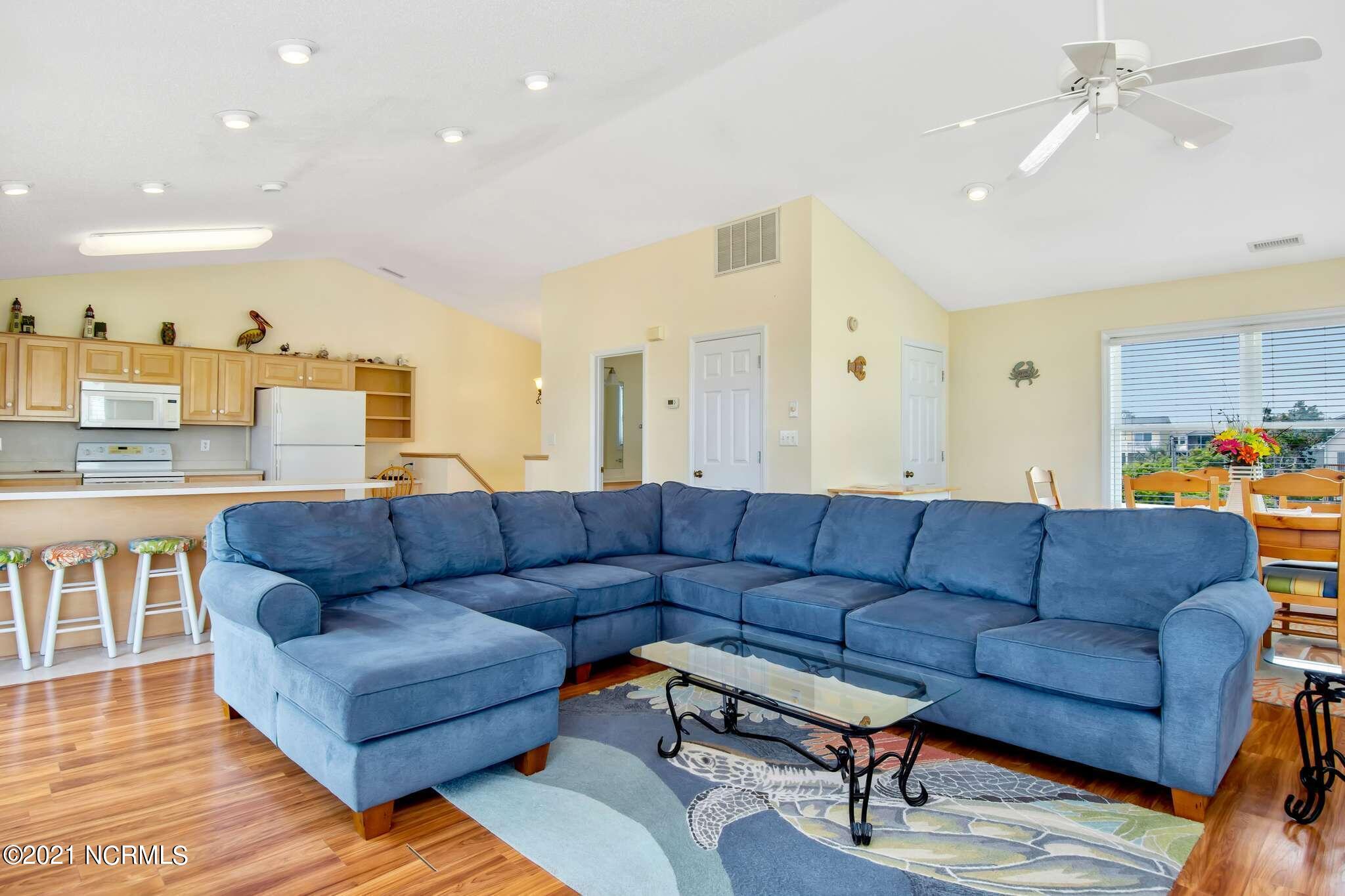 5419 Emerald Drive Emerald Isle, NC 28594 - Photo 3 of 40 3