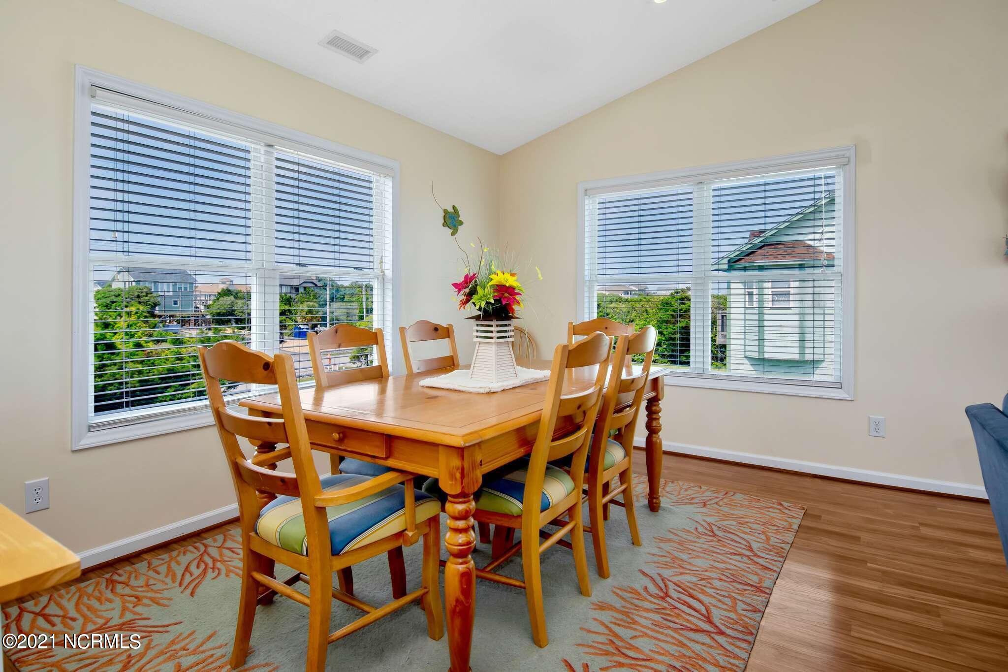 5419 Emerald Drive Emerald Isle, NC 28594 - Photo 6 of 40 6