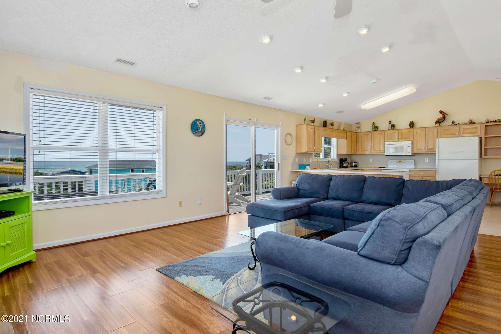 5419 Emerald Drive Emerald Isle, NC 28594 - Photo 7 of 40 7