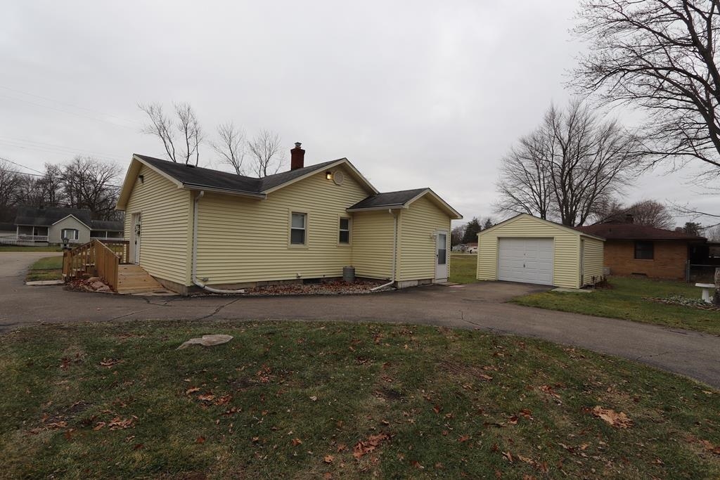 5469 East Potter Road Flint, MI 48506 - Photo 28 of 31 50129569-96f2b516-658c-4da0-94df-78caab152c18.JPG