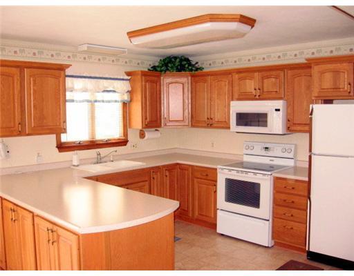 46 Andrea Avenue Waterville, ME 04901 - Photo 2 of 25 Kitchen.