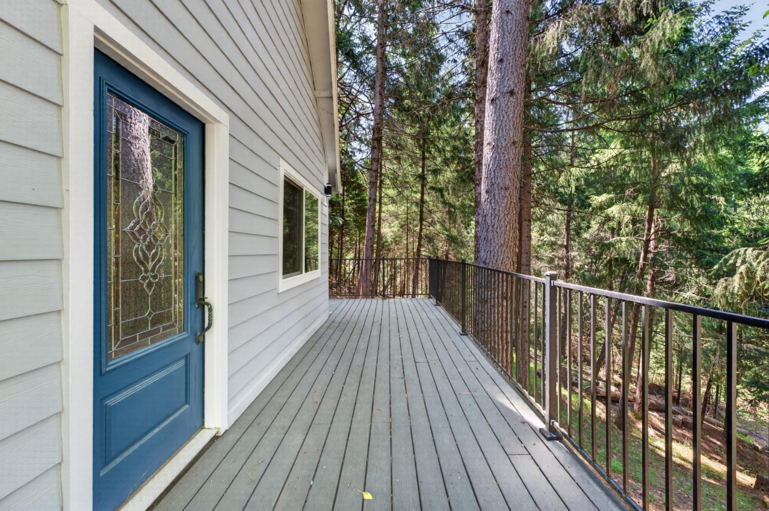 4340 Fairglade Road Placerville, CA 95667 - Photo 33 of 42 a view of balcony with wooden floor