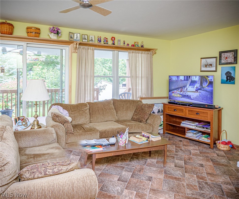4336 Maplepark Road Stow, OH 44224 - Photo 4 of 6
