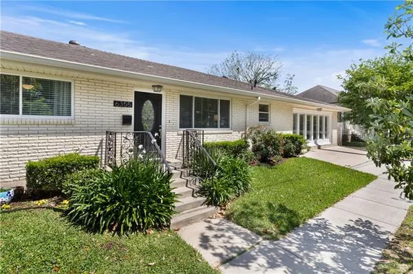 $2,650 | 6355 Fleur De Lis Drive, New Orleans, LA 70124