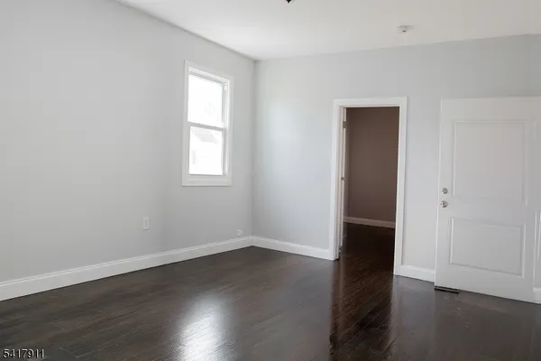 $2,500 | 52 Smith Street, Unit 2, Newark, NJ 07106