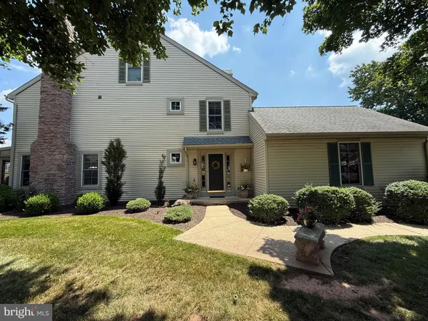 $319,900 | 1290 Crestview Drive, Denver, PA 17517