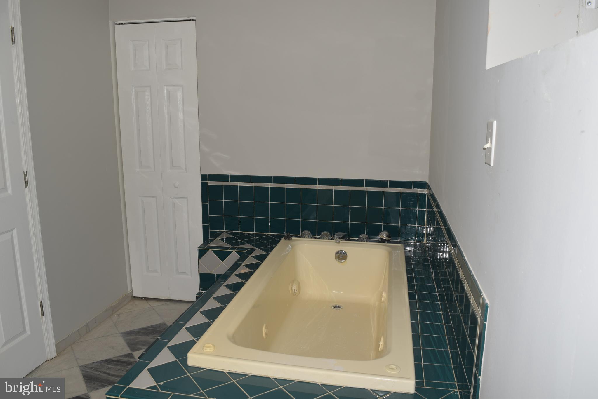 2803 Kingsway Road Fort Washington, MD 20744 - Photo 14 of 29 Lower Level Bath