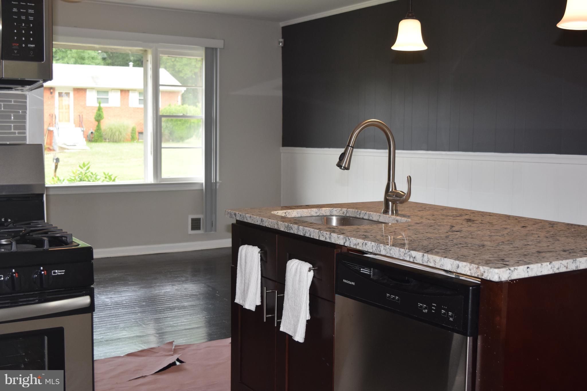 2803 Kingsway Road Fort Washington, MD 20744 - Photo 5 of 29 Kitchen