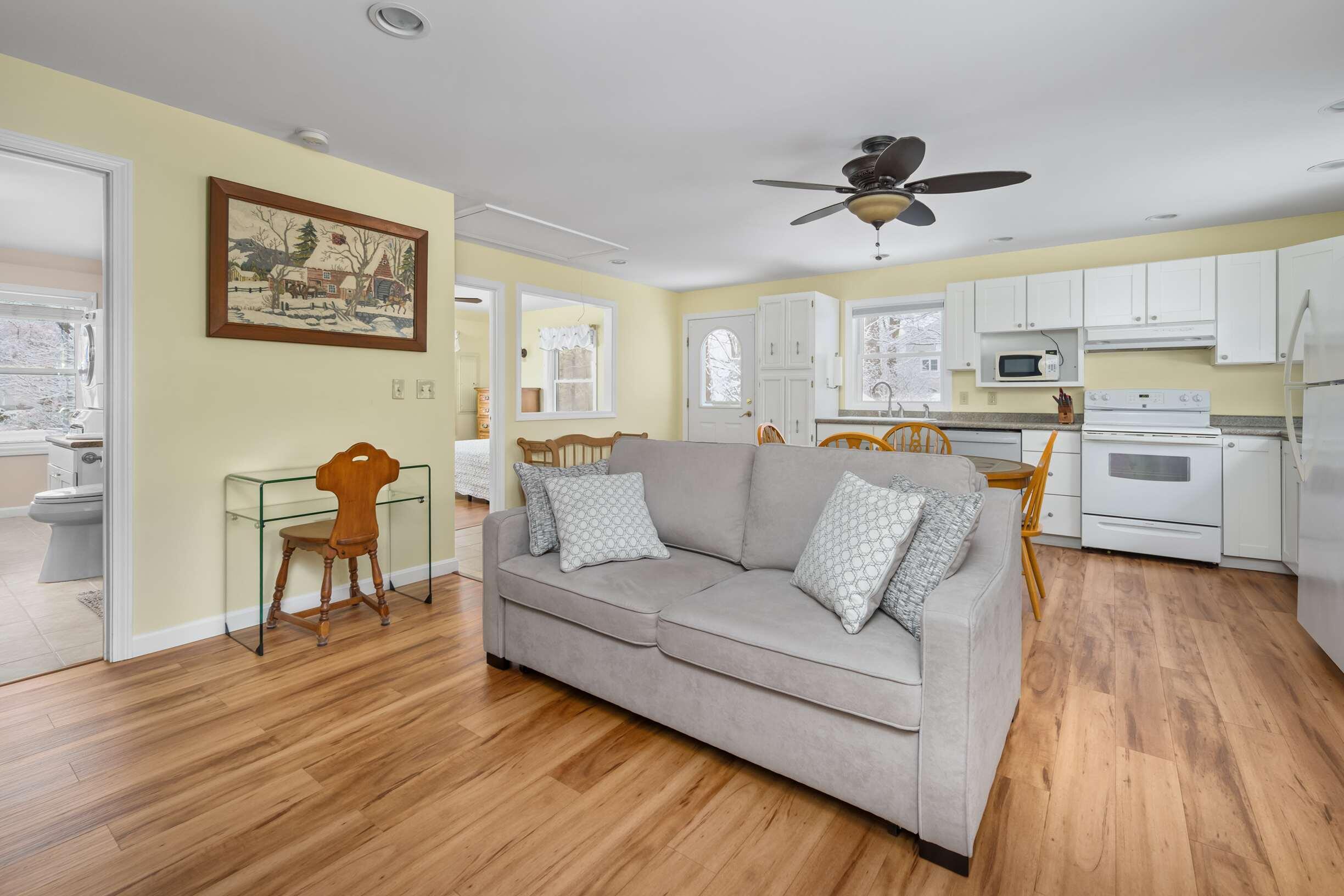 208 Long Sands Road York, ME 03909 - Photo 28 of 44 Apartment