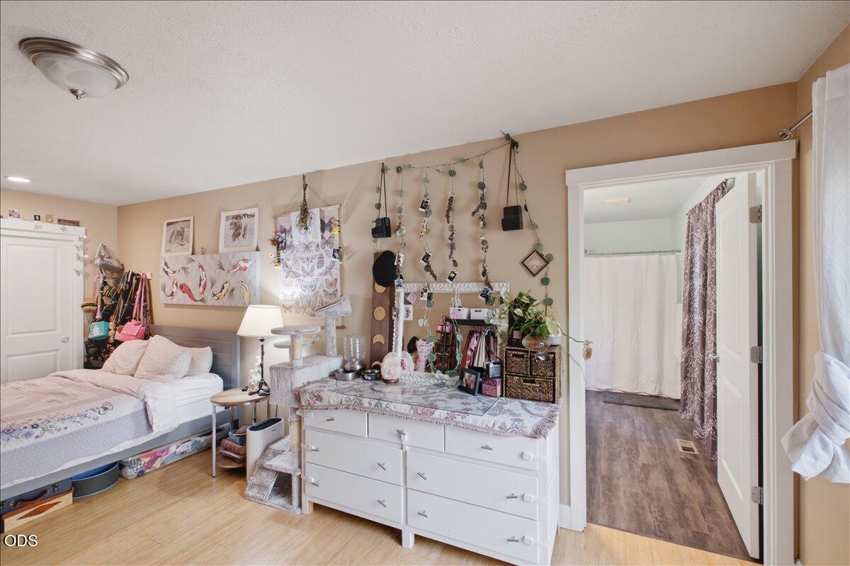 2448 Northwest Violet Avenue Albany, OR 97321 - Photo 15 of 46