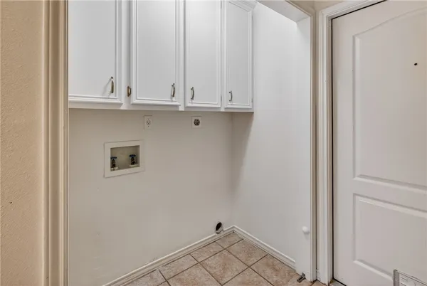 $2,000 | 8001 Rock Crest Drive, Corpus Christi, TX 78414